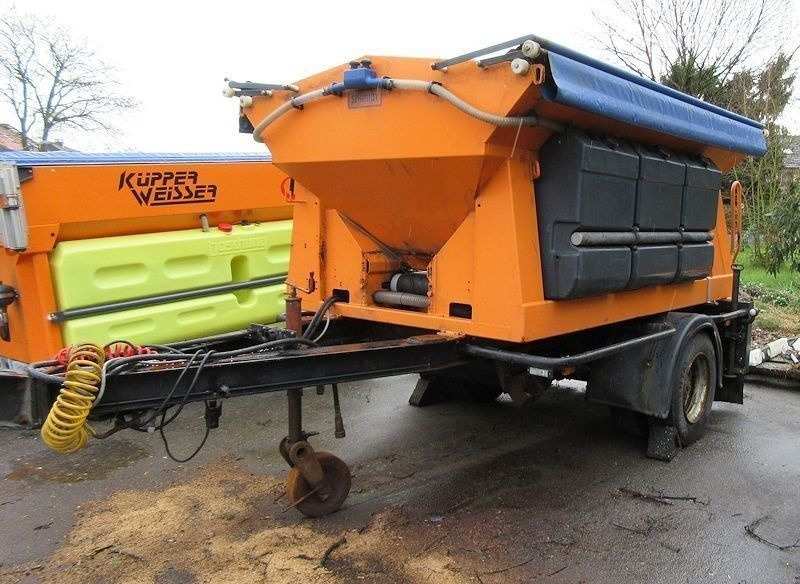 Schmidt Przyczepka 3,5m3 - Sand/ Salt spreader: picture 1 Schmidt Przyczepka 3,5m3 - Sand/ Salt spreader: picture 1