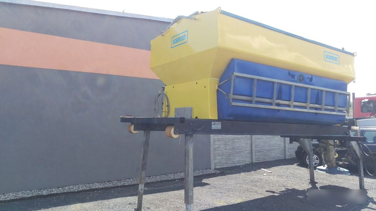 Schmidt STRATOS - Sand/ Salt spreader for Municipal/ Special vehicle: picture 4 Schmidt STRATOS - Sand/ Salt spreader for Municipal/ Special vehicle: picture 4