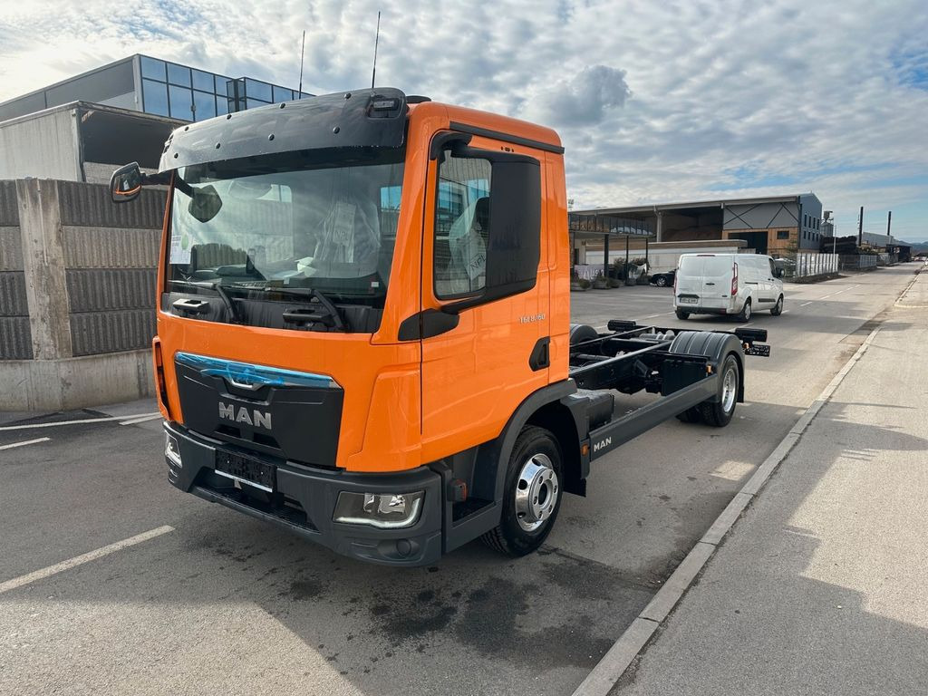 MAN TGL 8.160 4X2 BB CH - Cab chassis truck: picture 2 MAN TGL 8.160 4X2 BB CH - Cab chassis truck: picture 2