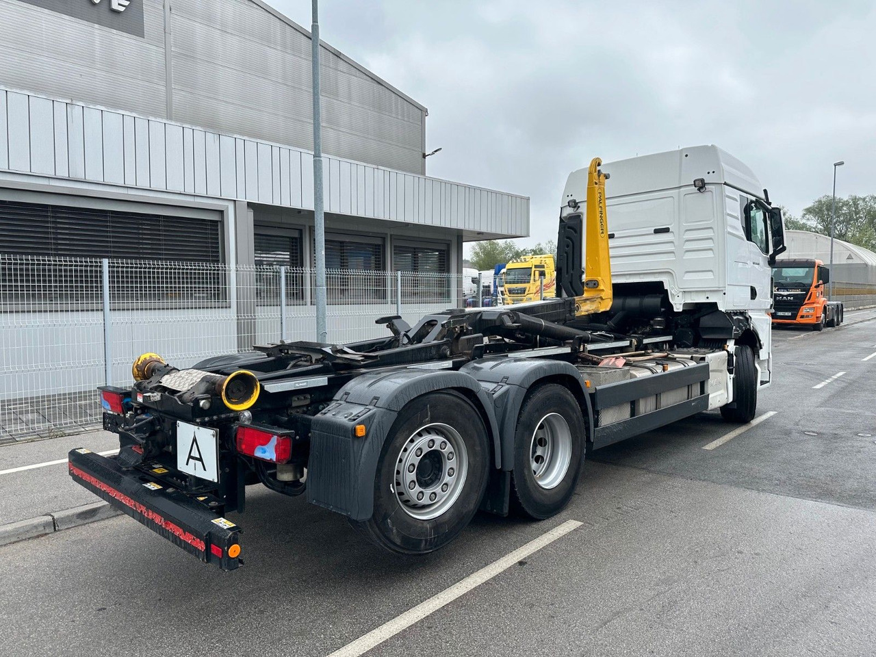 MAN TGX 26.510 6X2-4BL intarder, - Hook lift truck: picture 3 MAN TGX 26.510 6X2-4BL intarder, - Hook lift truck: picture 3