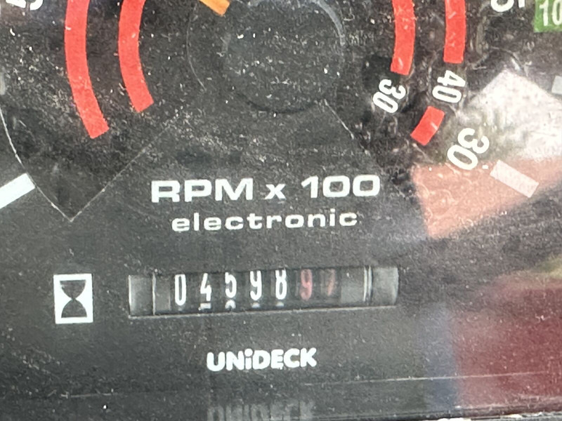 Reform Mounty 100 on lease Reform Mounty 100: picture 7 Reform Mounty 100 on lease Reform Mounty 100: picture 7