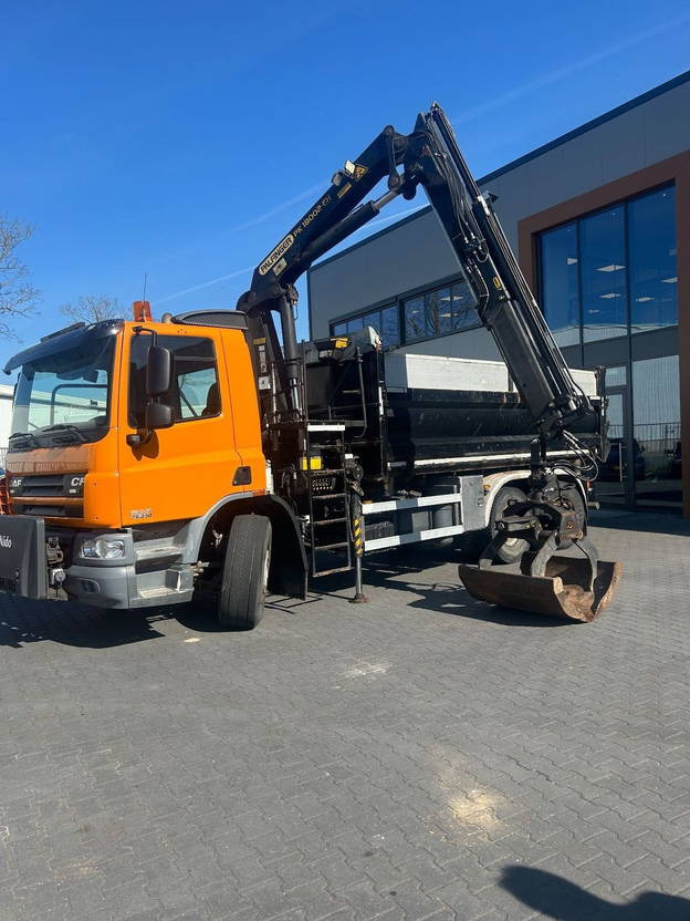 DAF CF 75 CF75 with Palfinger PK18002 Crane 3side Tipper - Tipper, Crane truck: picture 2 DAF CF 75 CF75 with Palfinger PK18002 Crane 3side Tipper - Tipper, Crane truck: picture 2