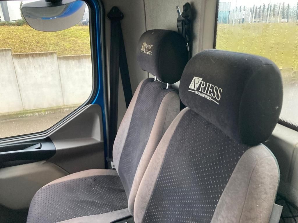 Cab chassis truck DAF LF 210 FA Standheizung / 5.00m Rd / 7.490kg DAF LF 210 FA Standheizung / 5.00m Rd / 7.490kg: picture 11