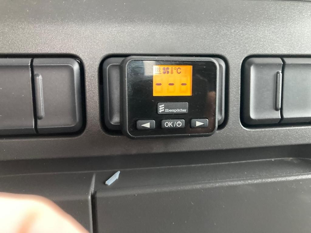 Cab chassis truck DAF LF 210 FA Standheizung / 5.00m Rd / 7.490kg DAF LF 210 FA Standheizung / 5.00m Rd / 7.490kg: picture 12