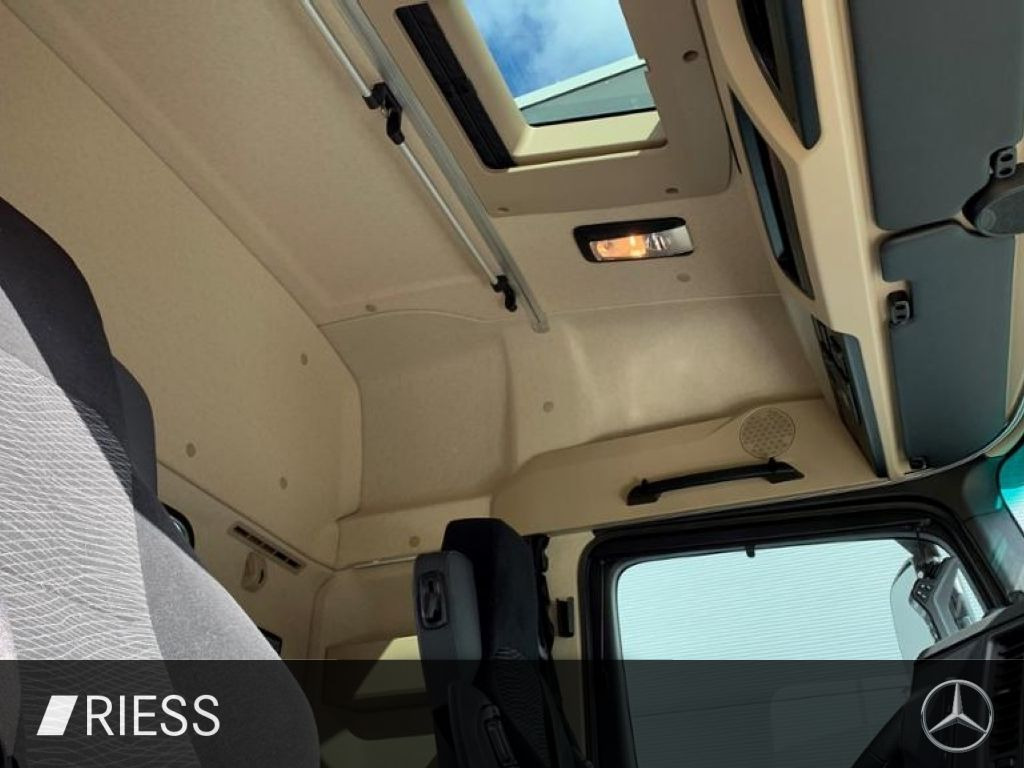 Mercedes-Benz 2551 L Abrollkipper mit HAD, gelenkter liftbarer on lease Mercedes-Benz 2551 L Abrollkipper mit HAD, gelenkter liftbarer: picture 8