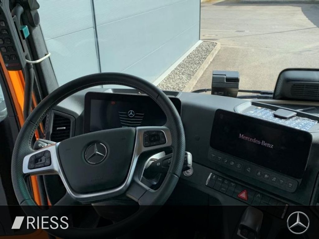 Mercedes-Benz 2551 L Abrollkipper mit HAD, gelenkter liftbarer on lease Mercedes-Benz 2551 L Abrollkipper mit HAD, gelenkter liftbarer: picture 10