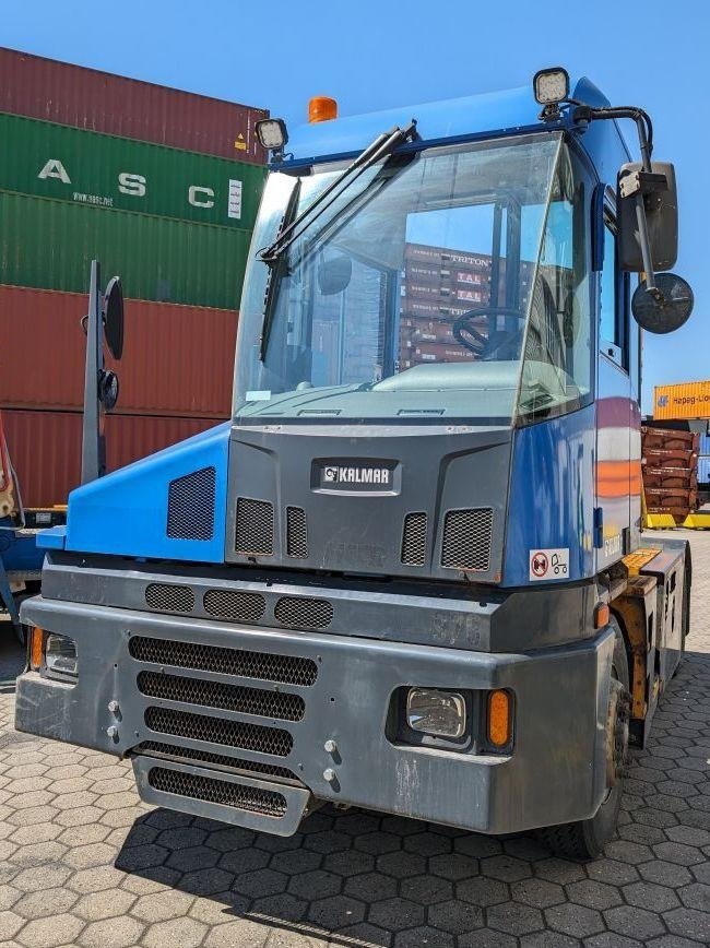 Kalmar T2  - Terminal tractor: picture 1 Kalmar T2  - Terminal tractor: picture 1