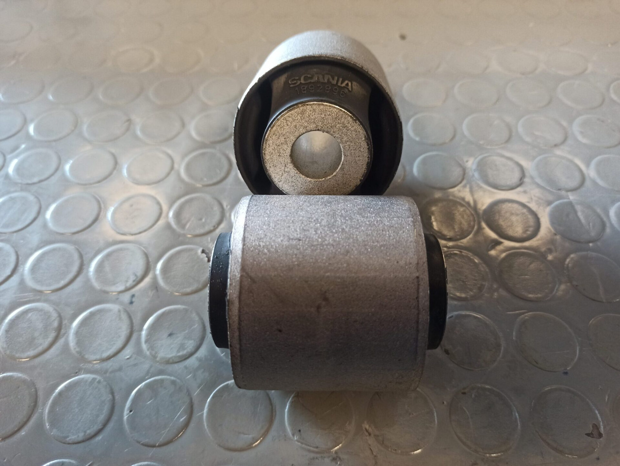 SCANIA BUSH - 1892896 - Cab suspension for Truck: picture 1 SCANIA BUSH - 1892896 - Cab suspension for Truck: picture 1