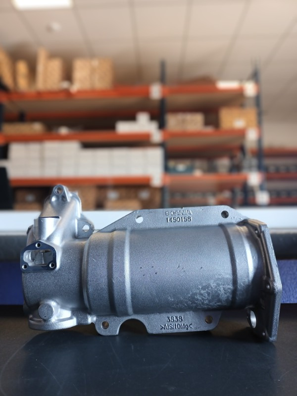 SCANIA OIL COOLER HOUSING - 1450158 - Oil cooler for Truck: picture 1 SCANIA OIL COOLER HOUSING - 1450158 - Oil cooler for Truck: picture 1
