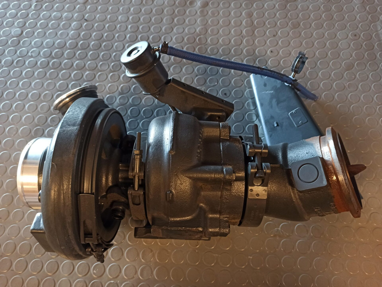 SCANIA TURBOCHARGER - 2126714 - Turbo for Truck: picture 1 SCANIA TURBOCHARGER - 2126714 - Turbo for Truck: picture 1