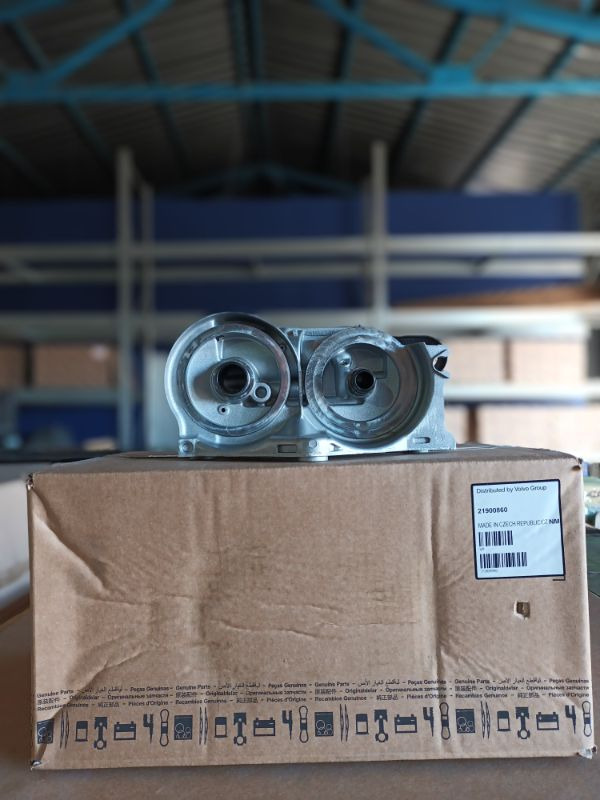 VOLVO FUEL FILTER HOUSING 21900860, 21032642 - Fuel filter for Truck: picture 1 VOLVO FUEL FILTER HOUSING 21900860, 21032642 - Fuel filter for Truck: picture 1