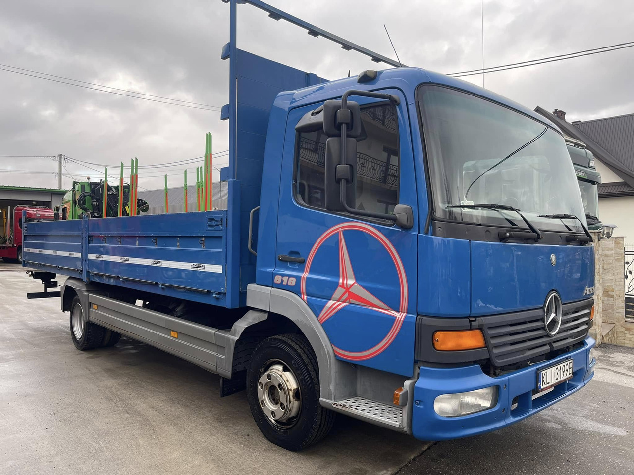 Mercedes Benz Atego 818 - Dropside/ Flatbed truck: picture 2 Mercedes Benz Atego 818 - Dropside/ Flatbed truck: picture 2