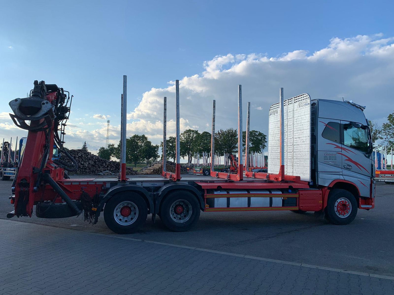 VOLVO FH16 650 - Timber truck: picture 4 VOLVO FH16 650 - Timber truck: picture 4