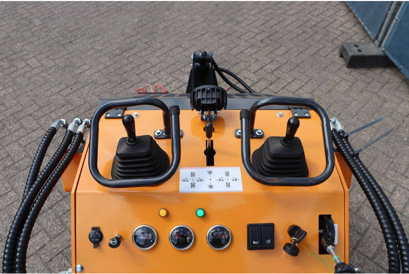 New Crawler loader ARTEER QB-480: picture 20 New Crawler loader ARTEER QB-480: picture 20