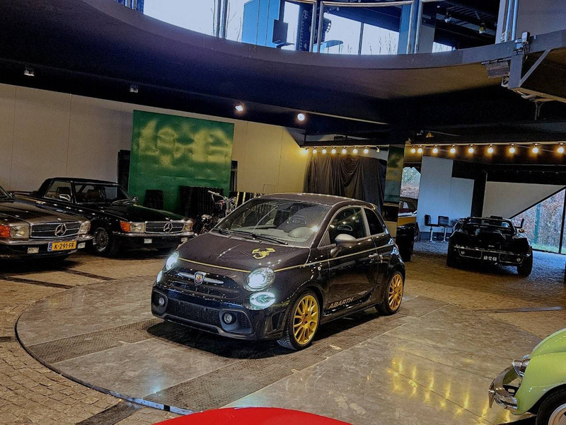 Abarth 595 Scorpioneoro - Sedan: picture 3 Abarth 595 Scorpioneoro - Sedan: picture 3