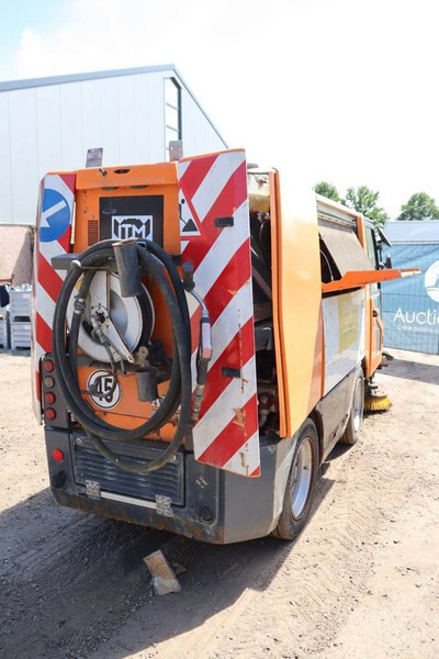 Aebi AEBI MFH2500 - Road sweeper: picture 5 Aebi AEBI MFH2500 - Road sweeper: picture 5