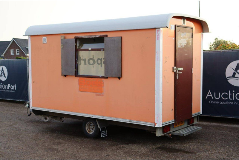 Atec PB1 - Closed box trailer: picture 3 Atec PB1 - Closed box trailer: picture 3