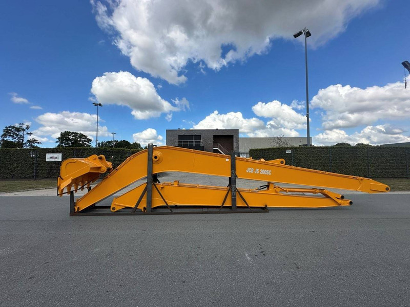 JCB JS200SC - Attachment: picture 5 JCB JS200SC - Attachment: picture 5