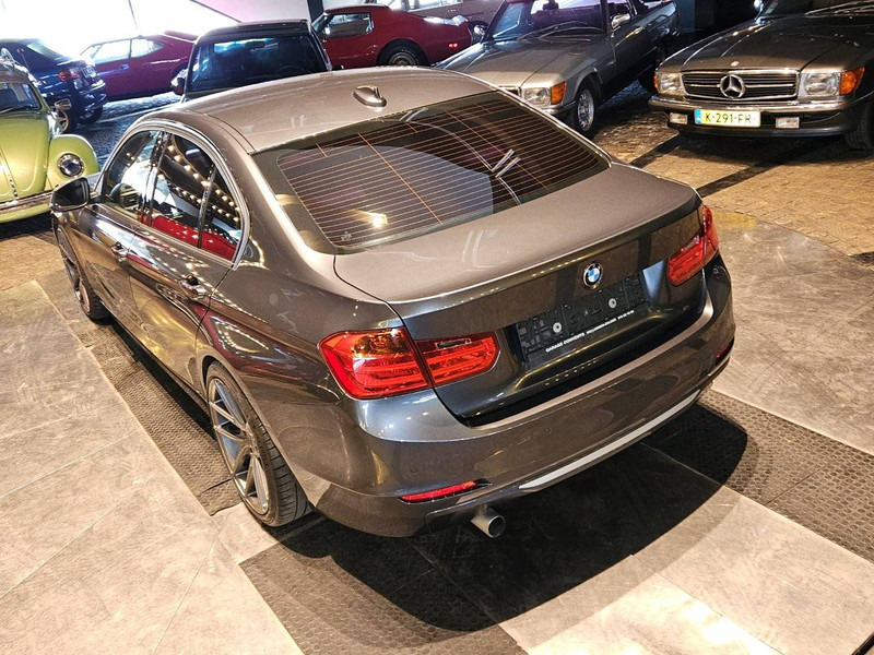 BMW 3-Reeks (F30) _ 320d - Car: picture 4 BMW 3-Reeks (F30) _ 320d - Car: picture 4