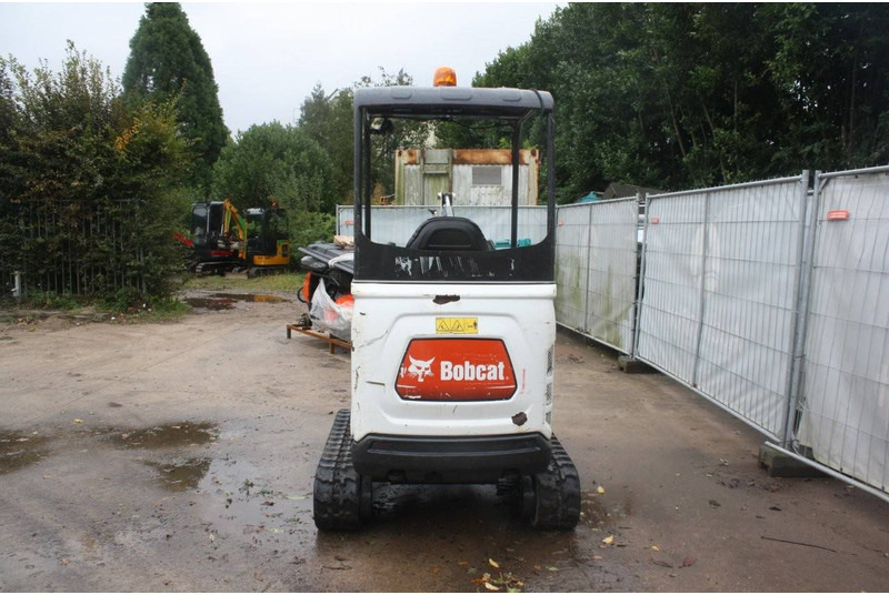 Bobcat E17 - Mini excavator: picture 3 Bobcat E17 - Mini excavator: picture 3