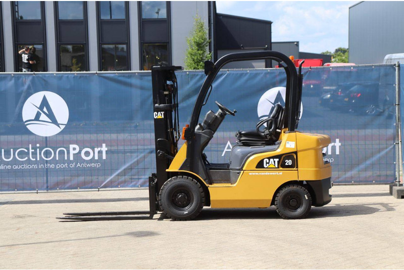 Caterpillar DP20CN - Diesel forklift: picture 2 Caterpillar DP20CN - Diesel forklift: picture 2
