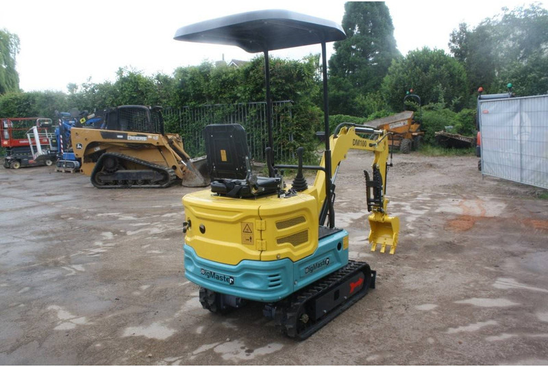 DigMaster DM100 - Mini excavator: picture 4 DigMaster DM100 - Mini excavator: picture 4