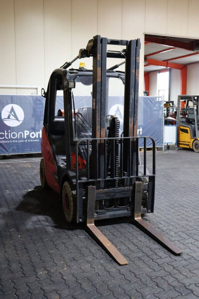LPG forklift Fenwick-Linde H25T-02: picture 7 LPG forklift Fenwick-Linde H25T-02: picture 7