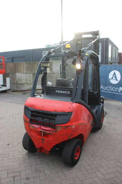 Fenwick-Linde H30D-02 - Diesel forklift: picture 5 Fenwick-Linde H30D-02 - Diesel forklift: picture 5