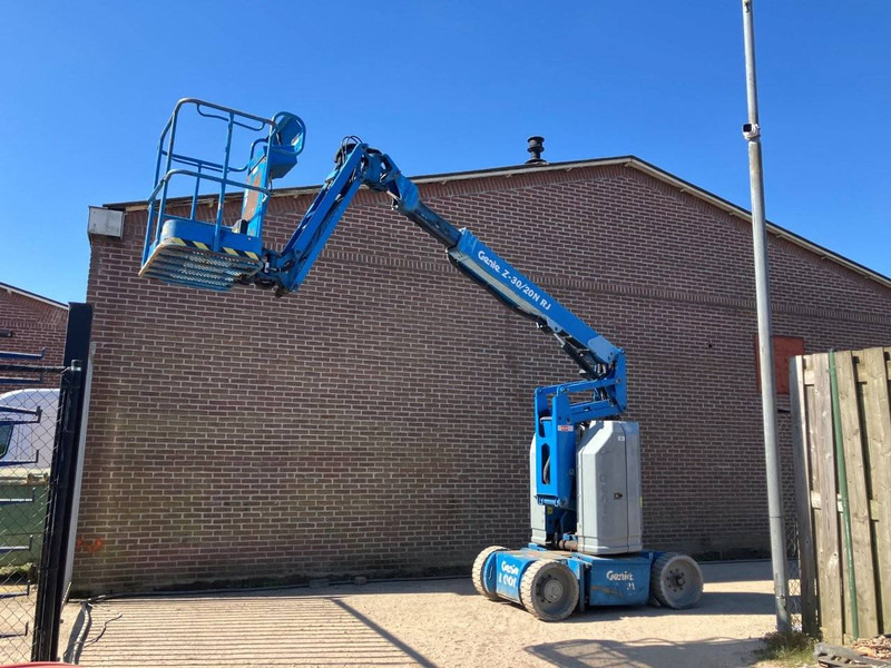 Genie Z30/20N - Articulated boom: picture 1 Genie Z30/20N - Articulated boom: picture 1