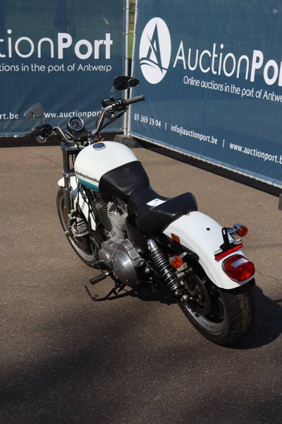 Harley-Davidson SPORTSTER XL883 SUPER LOW - Motorcycle: picture 4 Harley-Davidson SPORTSTER XL883 SUPER LOW - Motorcycle: picture 4