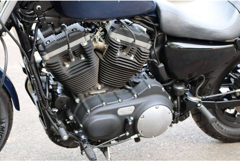 Motorcycle Harley-Davidson Sportster XL883 Iron: picture 20
