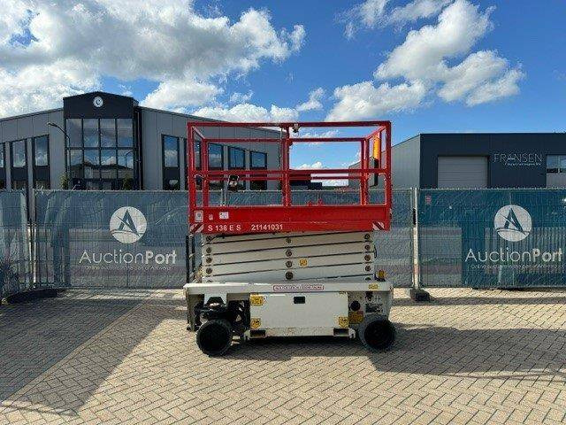 Holland lift HL-11812 - Scissor lift: picture 1 Holland lift HL-11812 - Scissor lift: picture 1