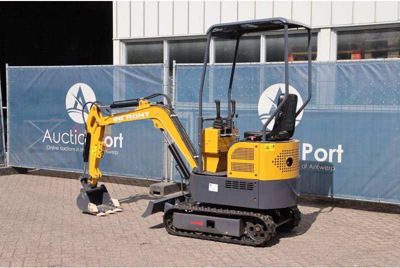 Infront YFE12 - Mini excavator: picture 3 Infront YFE12 - Mini excavator: picture 3