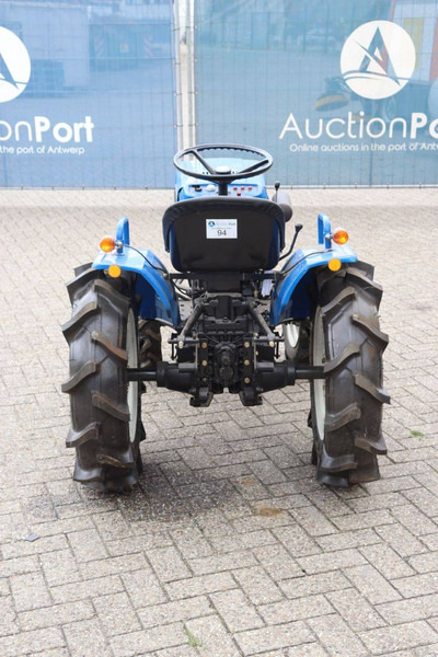 Iseki TX1500F - Farm tractor: picture 5 Iseki TX1500F - Farm tractor: picture 5