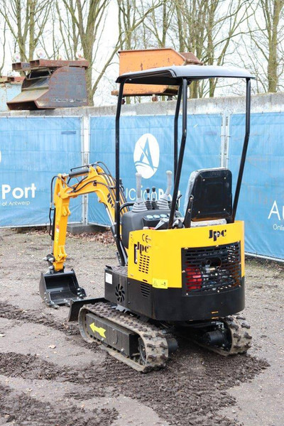 JPC HT12 - Mini excavator: picture 4 JPC HT12 - Mini excavator: picture 4