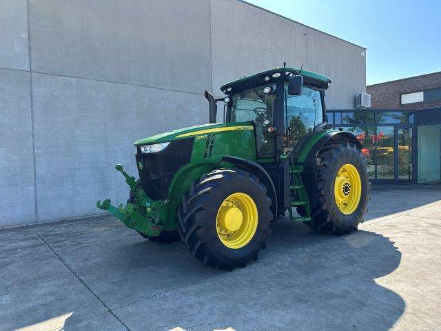 John Deere 7230R - Farm tractor: picture 1 John Deere 7230R - Farm tractor: picture 1