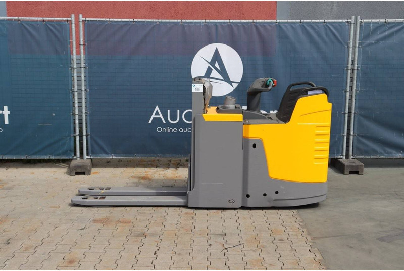 Jungheinrich ERD 220 - Stacker: picture 2 Jungheinrich ERD 220 - Stacker: picture 2