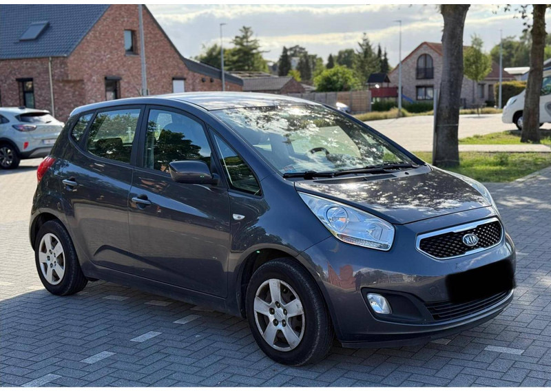 Kia Venga (I) 1.4 CVVT - Sedan: picture 4 Kia Venga (I) 1.4 CVVT - Sedan: picture 4