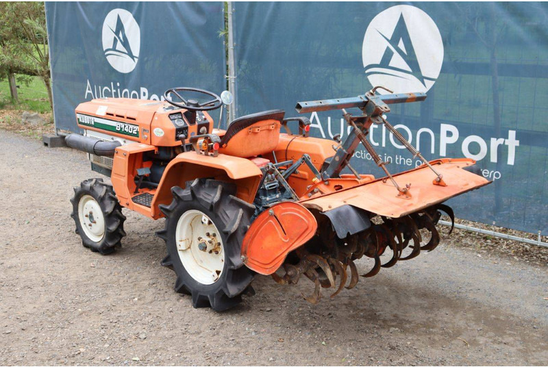 Kubota B1402 - Farm tractor: picture 3 Kubota B1402 - Farm tractor: picture 3