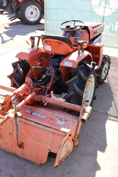 Kubota B1500DT - Farm tractor: picture 5 Kubota B1500DT - Farm tractor: picture 5