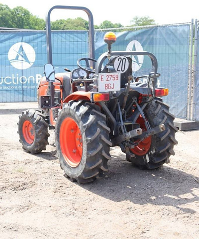 Kubota B2530 - Farm tractor: picture 3 Kubota B2530 - Farm tractor: picture 3