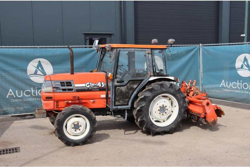 Kubota GL-43 - Farm tractor: picture 1 Kubota GL-43 - Farm tractor: picture 1