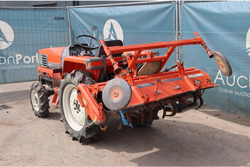 Kubota GL240 - Farm tractor: picture 3 Kubota GL240 - Farm tractor: picture 3