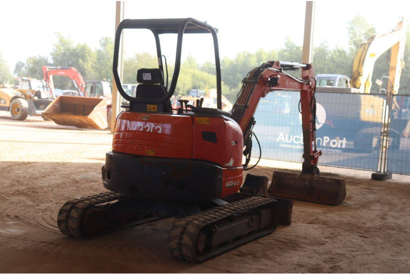 Mini excavator Kubota U35-3a3: picture 6
