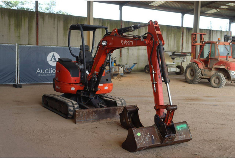 Mini excavator Kubota U35-3a3: picture 7