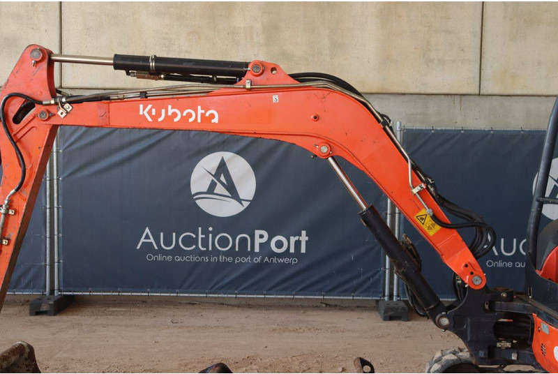 Mini excavator Kubota U35-3a3: picture 12