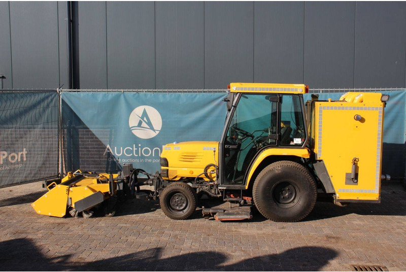 Kubota Version STV40 - Farm tractor: picture 2 Kubota Version STV40 - Farm tractor: picture 2