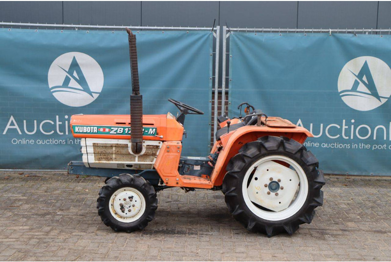 Kubota ZB1702-M - Farm tractor: picture 2 Kubota ZB1702-M - Farm tractor: picture 2