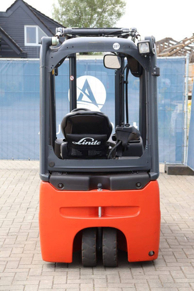 Linde E15-02 - Electric forklift: picture 5 Linde E15-02 - Electric forklift: picture 5