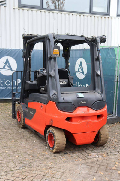 Linde E30 - Electric forklift: picture 4 Linde E30 - Electric forklift: picture 4